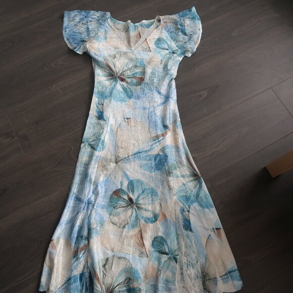 Hawaiian Print Sundress - Picture 1 of 5